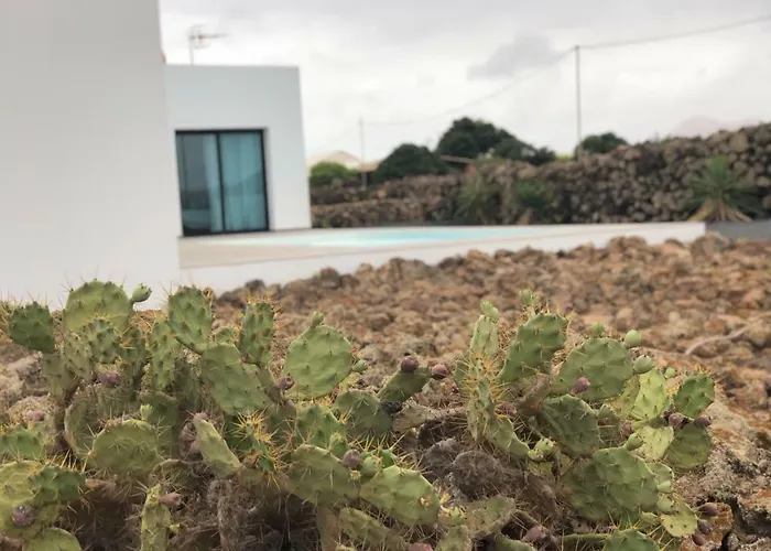 Montana Colorada * Lajares