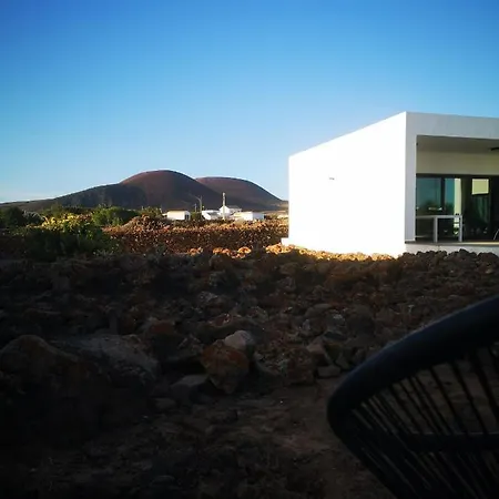 Montana Colorada * Lajares