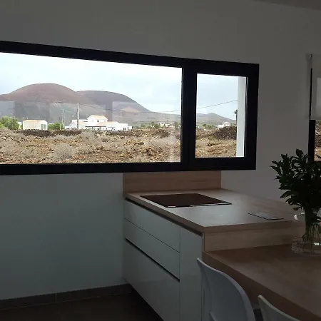 Montana Colorada Lajares